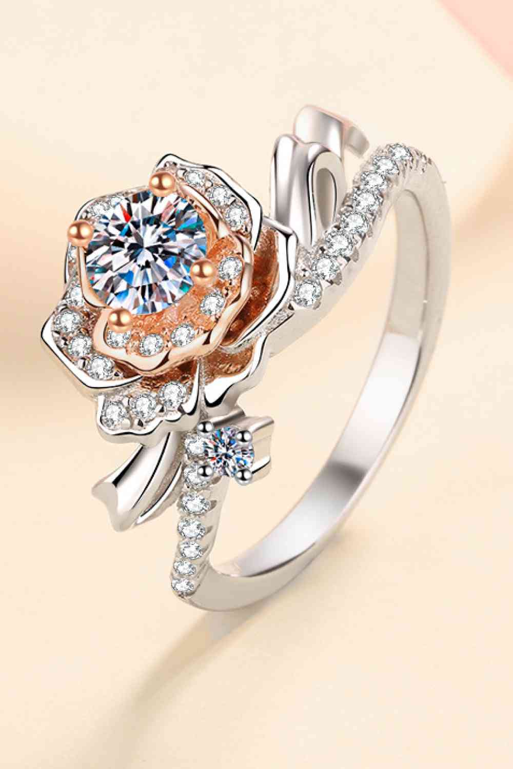 925 Sterling Silver Rose-Shaped Moissanite Ring